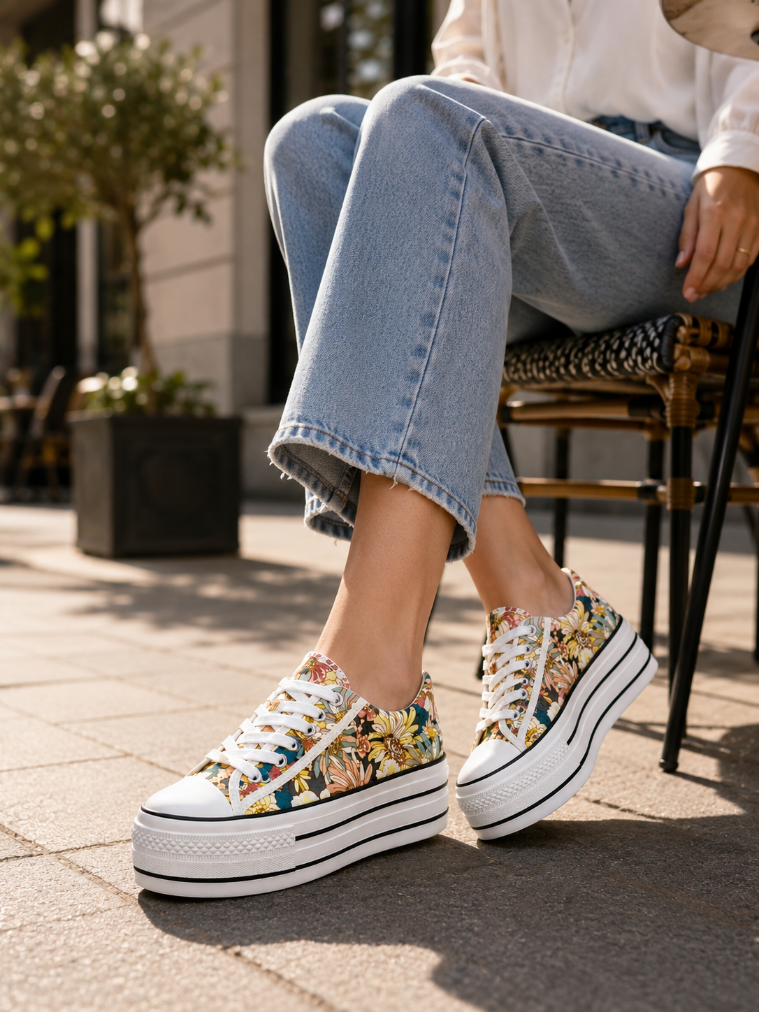 Zapatillas Con Plataforma Floreadas